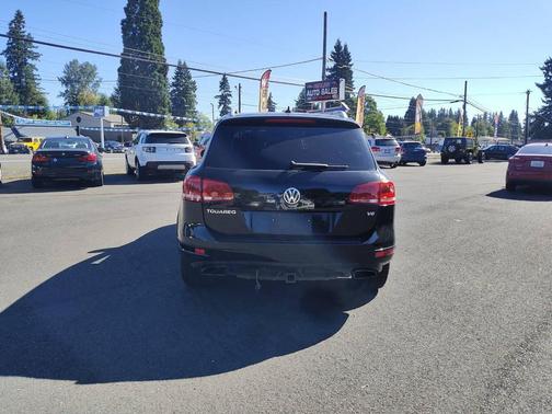2011 Volkswagen Touareg VR6 Sport