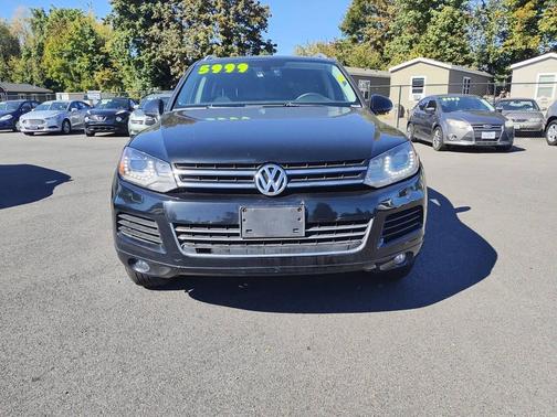 2011 Volkswagen Touareg VR6 Sport