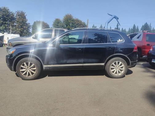 2011 Volkswagen Touareg VR6 Sport
