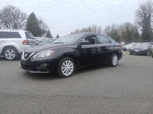 Super Black 2019 Nissan Sentra SV