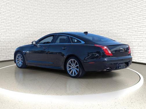 2019 Jaguar XJ R-Sport