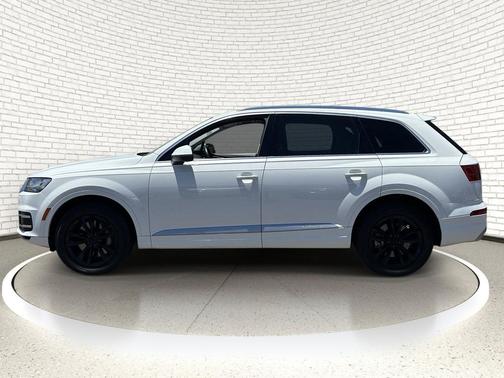 Carrara White 2019 Audi Q7 55 Premium Plus
