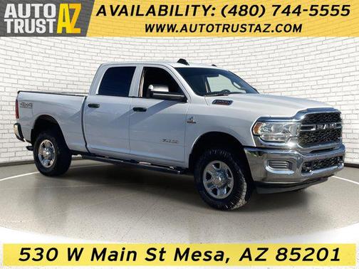2020 RAM 2500 Tradesman Crew Cab 4X4 6'4' Box