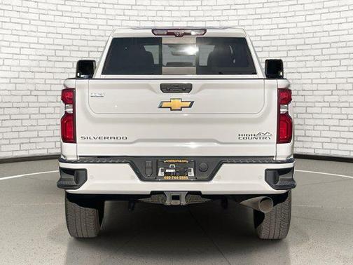 2022 Chevrolet Silverado 2500 High Country
