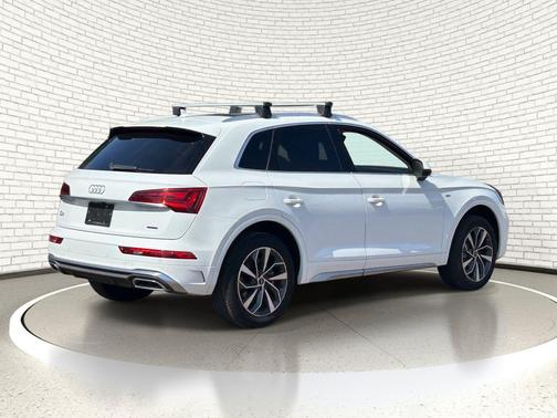 Ibis White 2022 Audi Q5 45 S line Premium