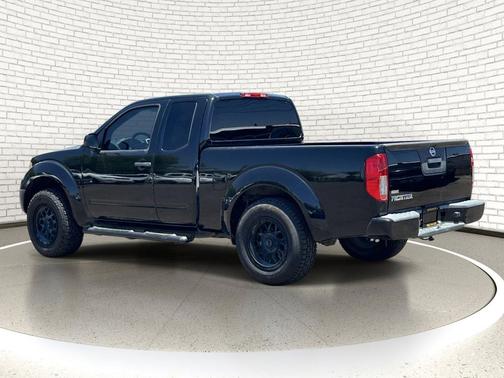Magnetic Black 2018 Nissan Frontier S