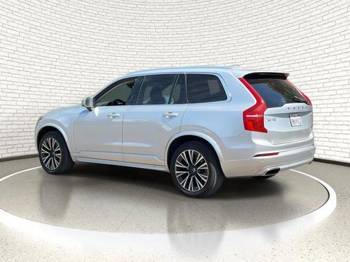 2020 Volvo XC90 T5 Momentum