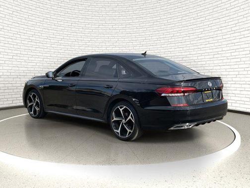 2020 Volkswagen Passat 2.0T R-Line