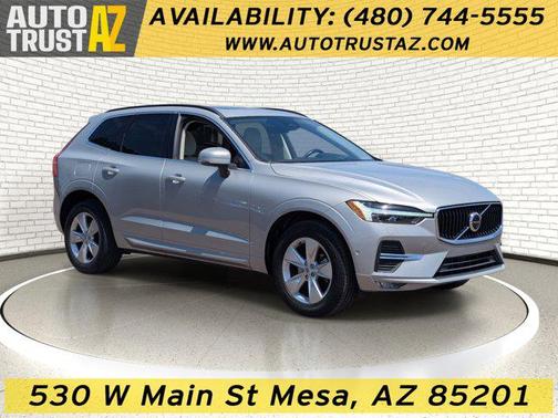 Silver Dawn Metallic 2022 Volvo XC60 B5 Momentum
