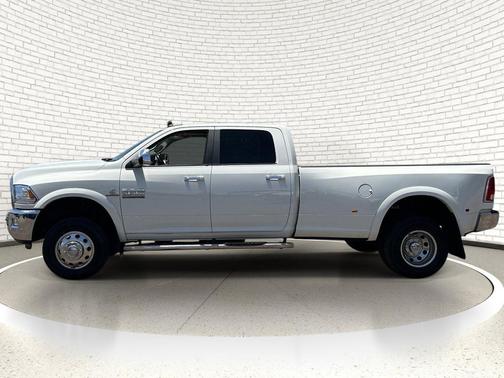Pearl White 2018 RAM 3500 Laramie Crew Cab 4x4 8' Box