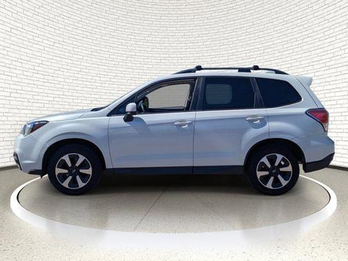 Crystal White Pearl 2018 Subaru Forester 2.5i Premium Black Edition