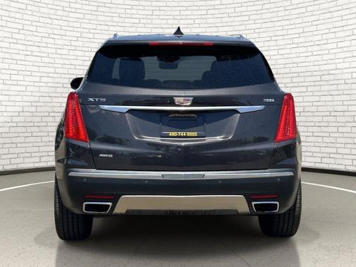Dark Granite Metallic 2018 Cadillac XT5 Platinum