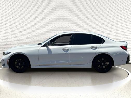Alpine White 2023 BMW 330 330i