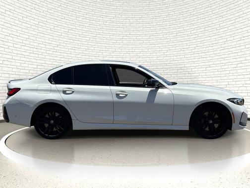 Alpine White 2023 BMW 330 330i