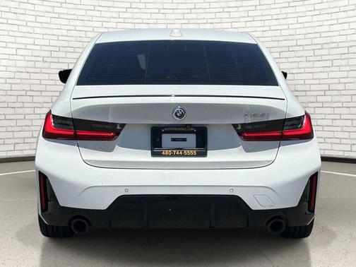 Alpine White 2023 BMW 330 330i