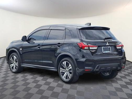 Labrador Black Pearl 2025 Mitsubishi Outlander Sport 2.0 ES AWC
