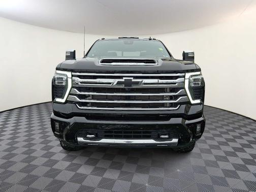 Black 2024 Chevrolet Silverado 2500 High Country