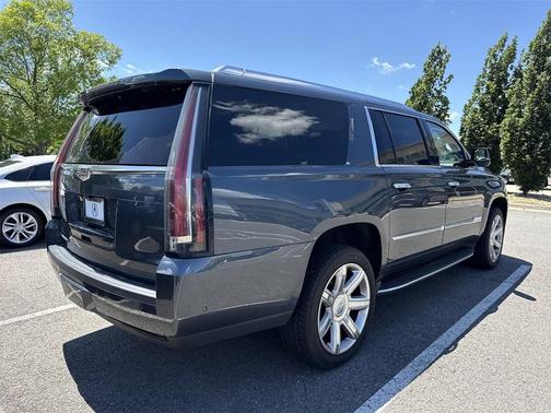 2020 Cadillac Escalade ESV Luxury