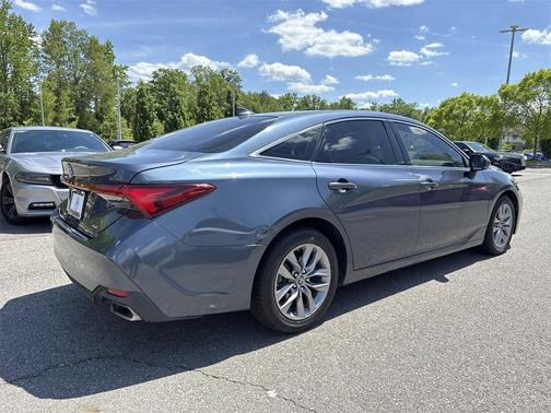 2019 Toyota Avalon XLE