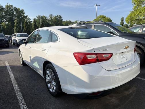 Summit White 2023 Chevrolet Malibu LT