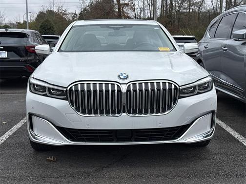 2022 BMW 740 i xDrive