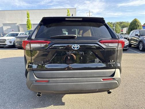 2022 Toyota RAV4 Hybrid LE