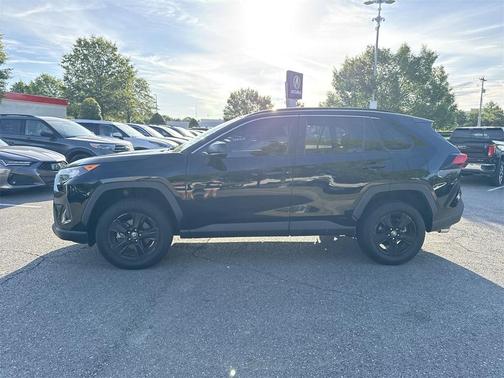 2022 Toyota RAV4 Hybrid LE