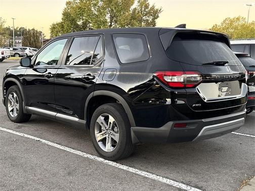 2023 Honda Pilot EX-L 8-Passenger