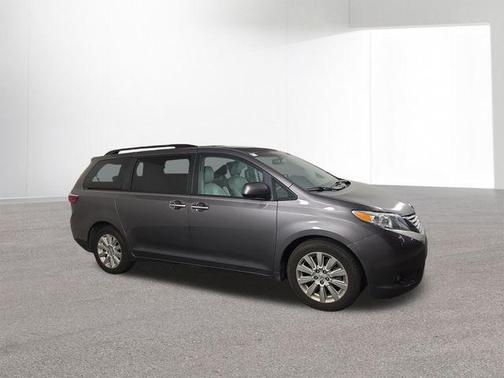 2016 Toyota Sienna XLE Premium