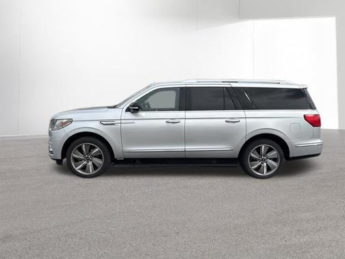 Ingot Silver 2018 Lincoln Navigator L Reserve