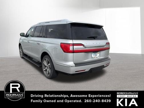 Ingot Silver 2018 Lincoln Navigator L Reserve