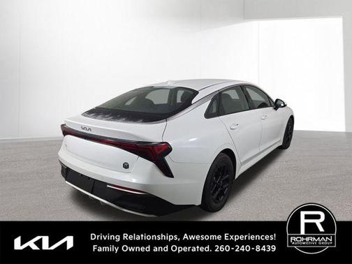 Snow White Pearl 2026 Kia K5 LXS