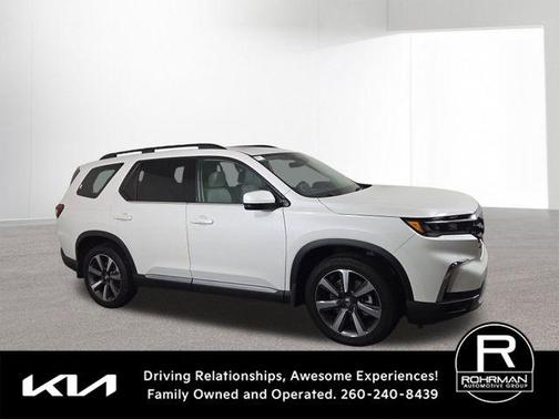 Platinum White Pearl 2023 Honda Pilot Touring