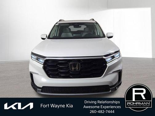 Platinum White Pearl 2023 Honda Pilot Touring