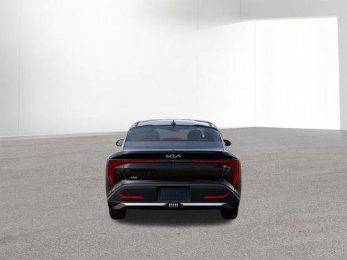 Aurora Black Pearl 2026 Kia K4 EX