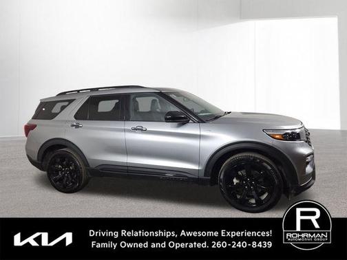 Iconic Silver Metallic 2023 Ford Explorer ST-Line