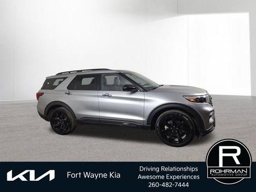 Silver Metallic 2023 Ford Explorer ST-Line