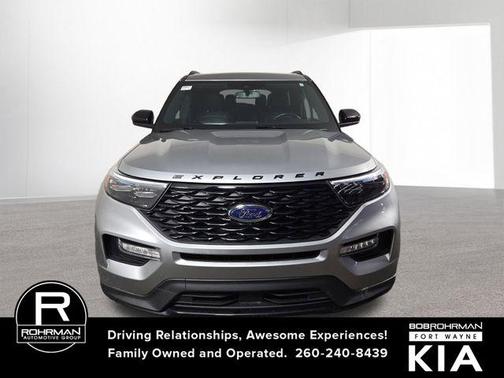 Iconic Silver Metallic 2023 Ford Explorer ST-Line