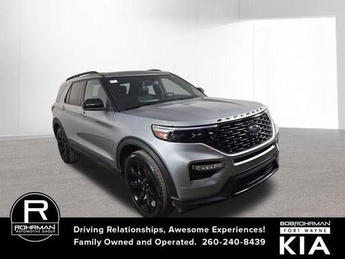 Iconic Silver Metallic 2023 Ford Explorer ST-Line