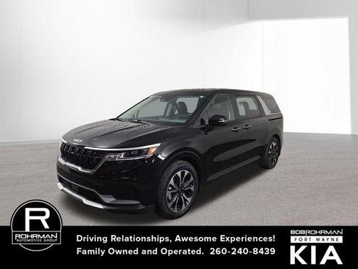 2024 Kia Carnival EX