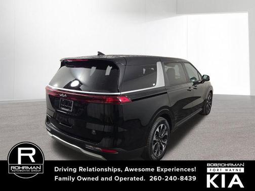 2024 Kia Carnival EX