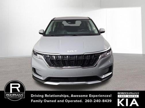 2024 Kia Carnival EX