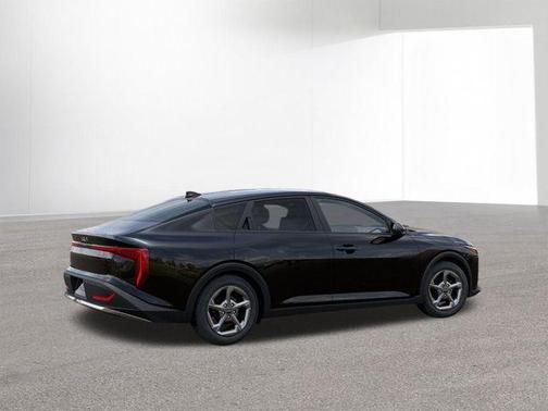 Aurora Black Pearl 2026 Kia K4 LXS