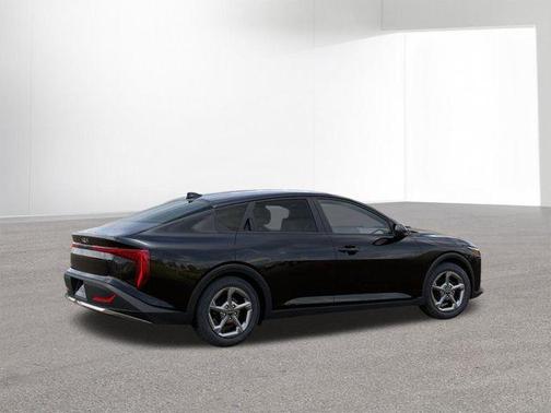 Aurora Black Pearl 2026 Kia K4 LXS