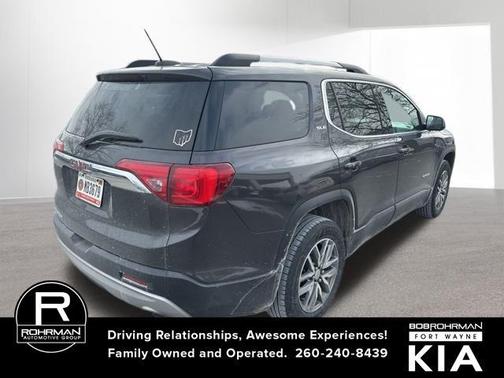 2017 GMC Acadia SLE-2