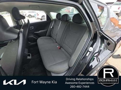 Aurora Black Pearl 2026 Kia K4