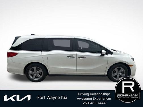 White Diamond Pearl 2019 Honda Odyssey EX-L