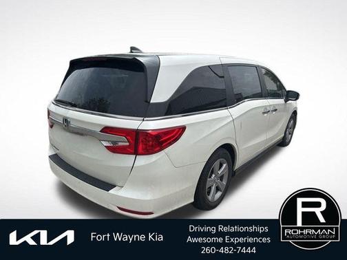 White Diamond Pearl 2019 Honda Odyssey EX-L