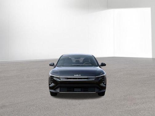 Aurora Black Pearl 2026 Kia K4 EX