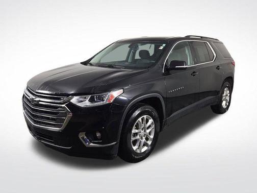 Mosaic Black Metallic 2019 Chevrolet Traverse LT Cloth